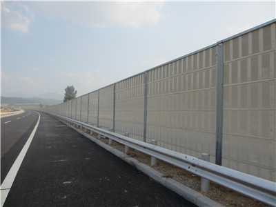 <a href=http://www.amghmuz.cn/news_article?news_id=123>隔聲屏障</a>