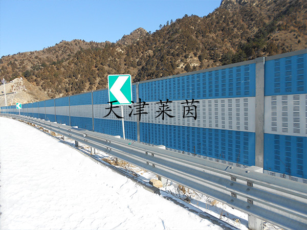 <a href=http://www.amghmuz.cn/news_article?news_id=124>聲屏障</a>