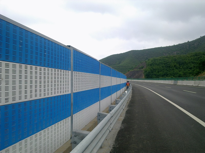 <a href=http://www.amghmuz.cn/news_article?news_id=127>聲屏障</a>