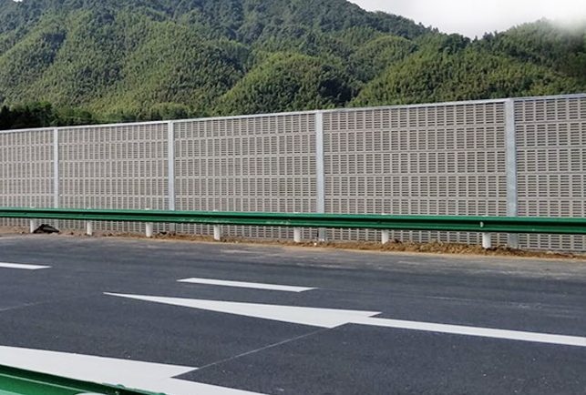 <a href=http://www.amghmuz.cn/news_article.html?news_id=128>聲屏障</a>