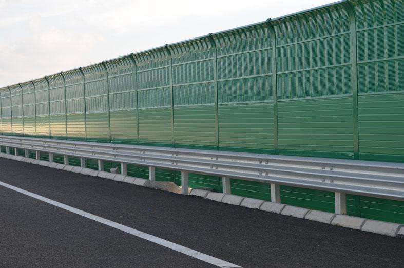 <a href=http://www.amghmuz.cn/news_article?news_id=135>隔聲屏障</a>