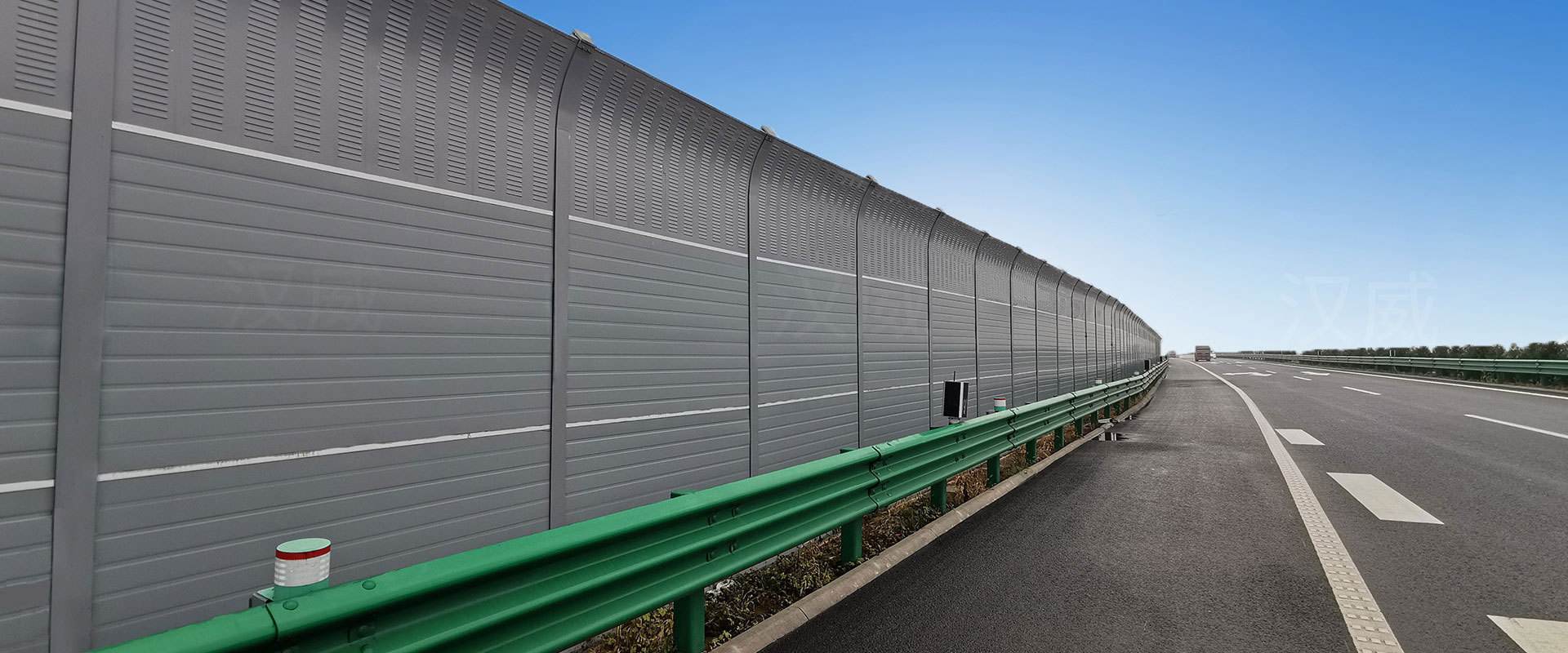 <a href=http://www.amghmuz.cn/news_article?news_id=138>高速公路安裝聲屏障</a>